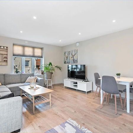 Stylish & Bright Penthouse - Office - 5 Star Location! Daire Egersund Dış mekan fotoğraf